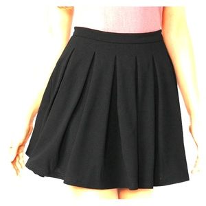 Box pleated skirt